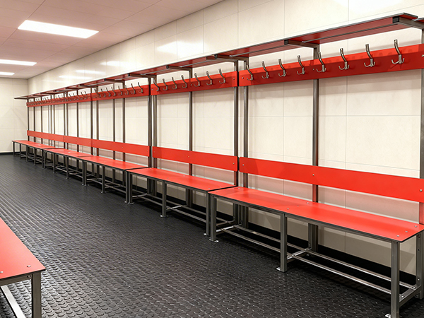 bancos fenólicos y acero inoxidable